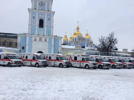 анада передала Харькову четыре современные скорые (фото)