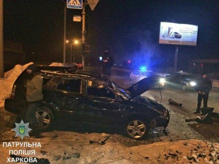 В Харькове автомойщики попали в ДТП на чужом авто (фото)