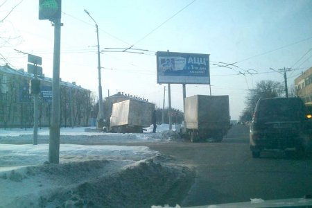 На Московском проспекте столкнулись два грузовика (фото)