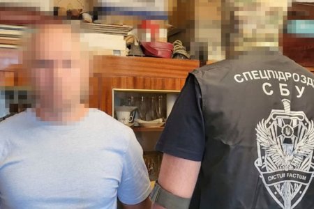 Харківський апеляційний суд залишив у силі вирок зраднику, який коригував удари РФ по складах ЗСУ.