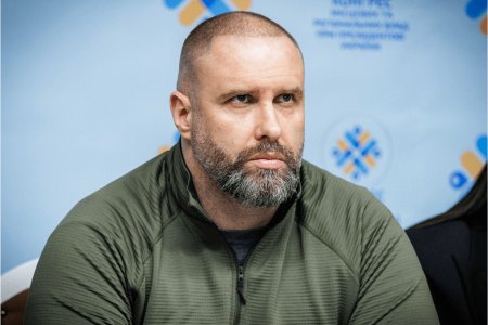 Олег Синєгубов.