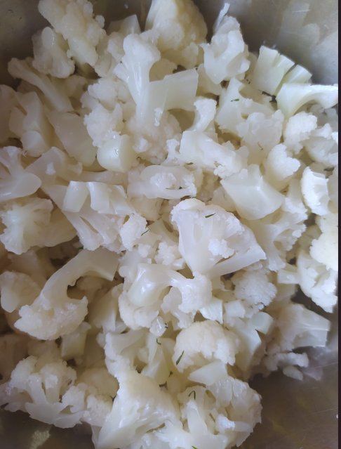 Салат з цвітної капусти