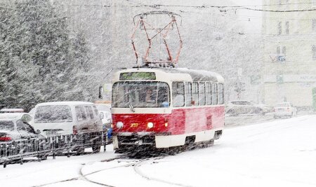 Трамвай взимку