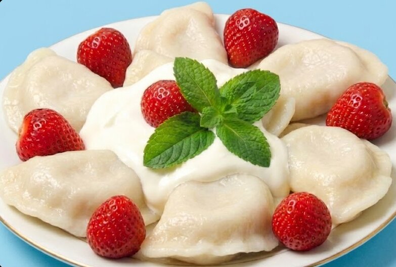 Вареники з полуницею