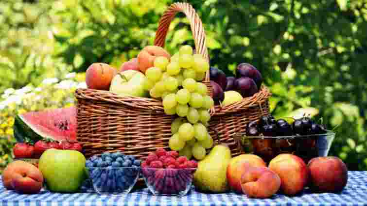 Фрукти і ягоди