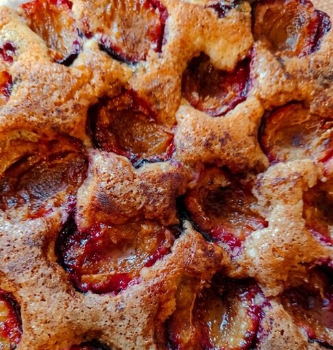 Пиріг зі сливами