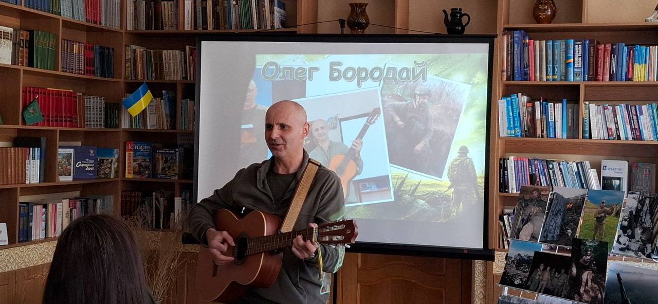 Зустріч з письменником-воїном Олегом Бородаєм.