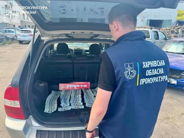 Контрабанда машин під виглядом гуманітарної допомоги ЗСУ