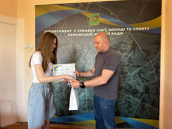 Студентка ХНЕУ ім. С. Кузнеця стала переможницею міського конкурсу з протидії торгівлі людьми!