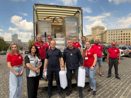 Місто Харків отримало більше 1 тис. комплектів ліжок з постільною білизною для облаштування укриттів і пунктів незламності.