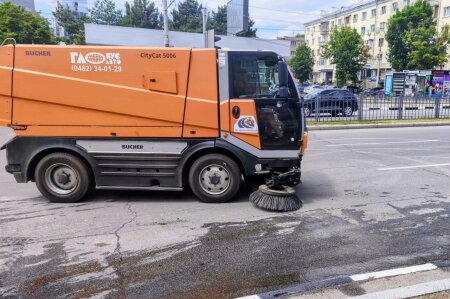 У Харкові триває поточний ремонт проїжджої частини, тротуарів та внутрішньоквартальних проїздів.