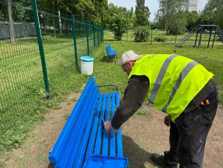 КП «Центр поводження з тваринами» продовжує підтримувати належний стан майданчиків для вигулу та дресирування собак.