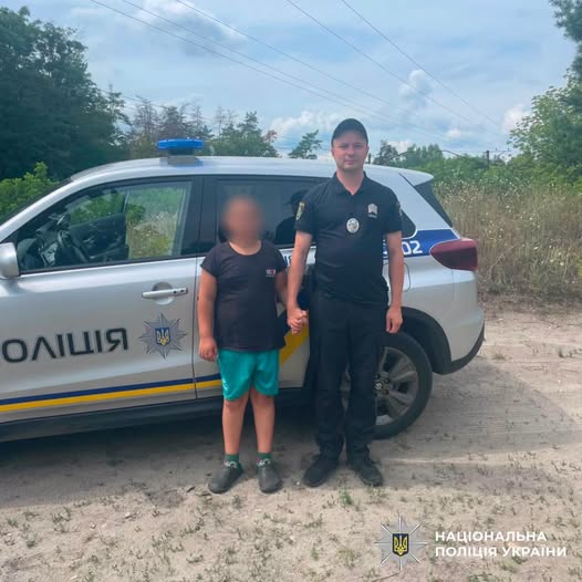 Поліцейські Харківщини оперативно розшукали неповнолітнього хлопця та повернули додому