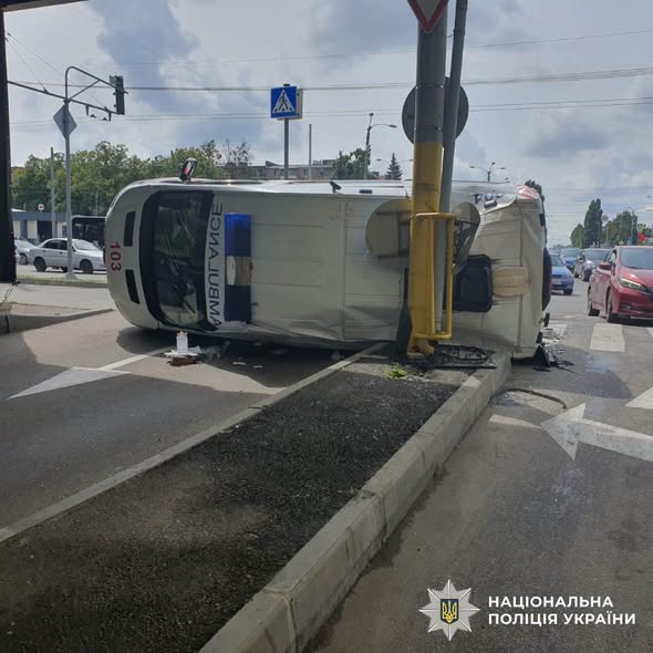 У Харкові внаслідок ДТП постраждали двоє людей