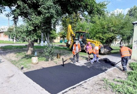 КП «Шляхрембуд» щодня впорядковує вулично-дорожню мережу міста.