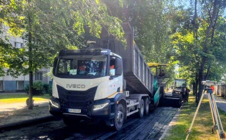 КП «Шляхрембуд» щодня впорядковує вулично-дорожню мережу міста.
