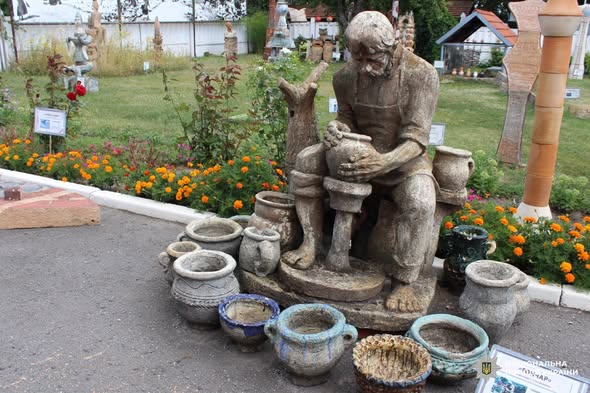 Для малечі організувано культурно-просвітницьку поїздку в музей гончарства