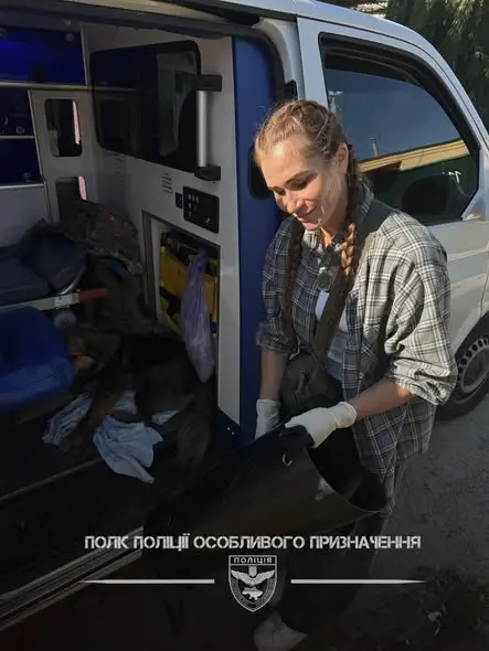 На Харківщині поліцейські допомогли травмованому собаці