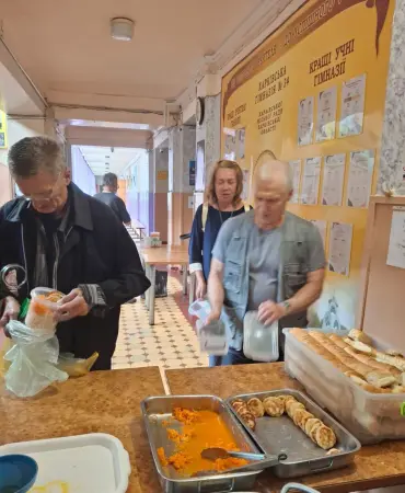 Пункти видачі гарячого харчування.